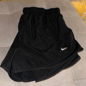 Blk Nike Shorts